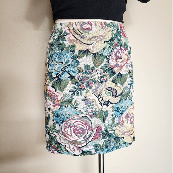 & Other Stories Floral Jacquard Mini Skirt - Picture 3 of 10